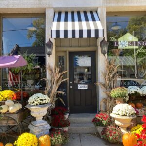 Photo of The Looking Glass Photo of The Looking Glass