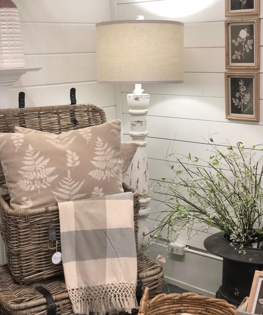 Farmhouse Style Specialty Shops and Galleries Waynesville Ohio Waynesville Merchant